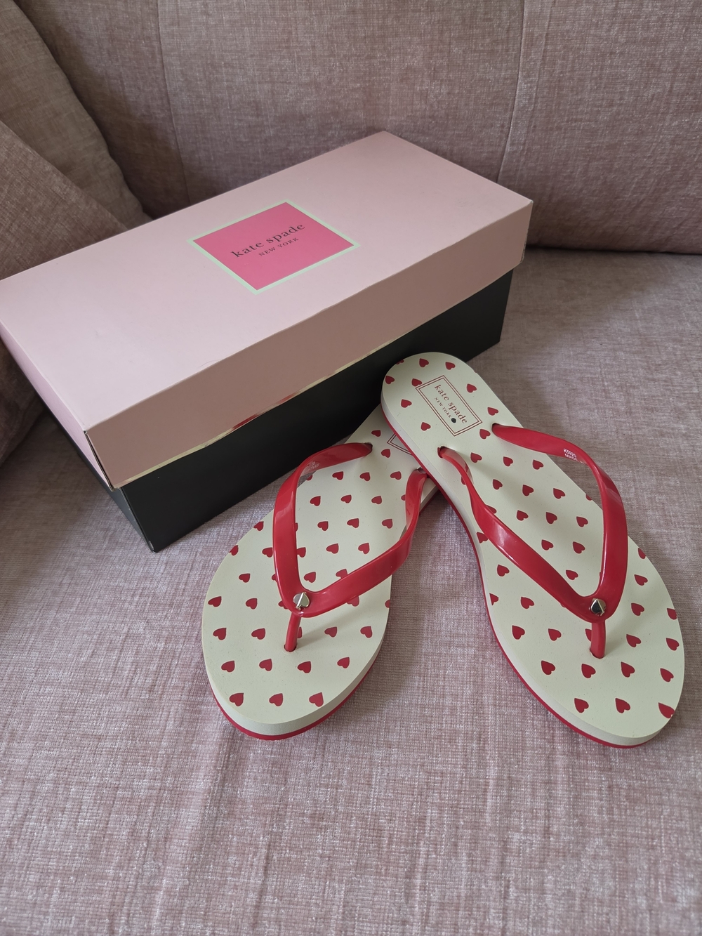 kate spade Red Heart Print Flip Flops